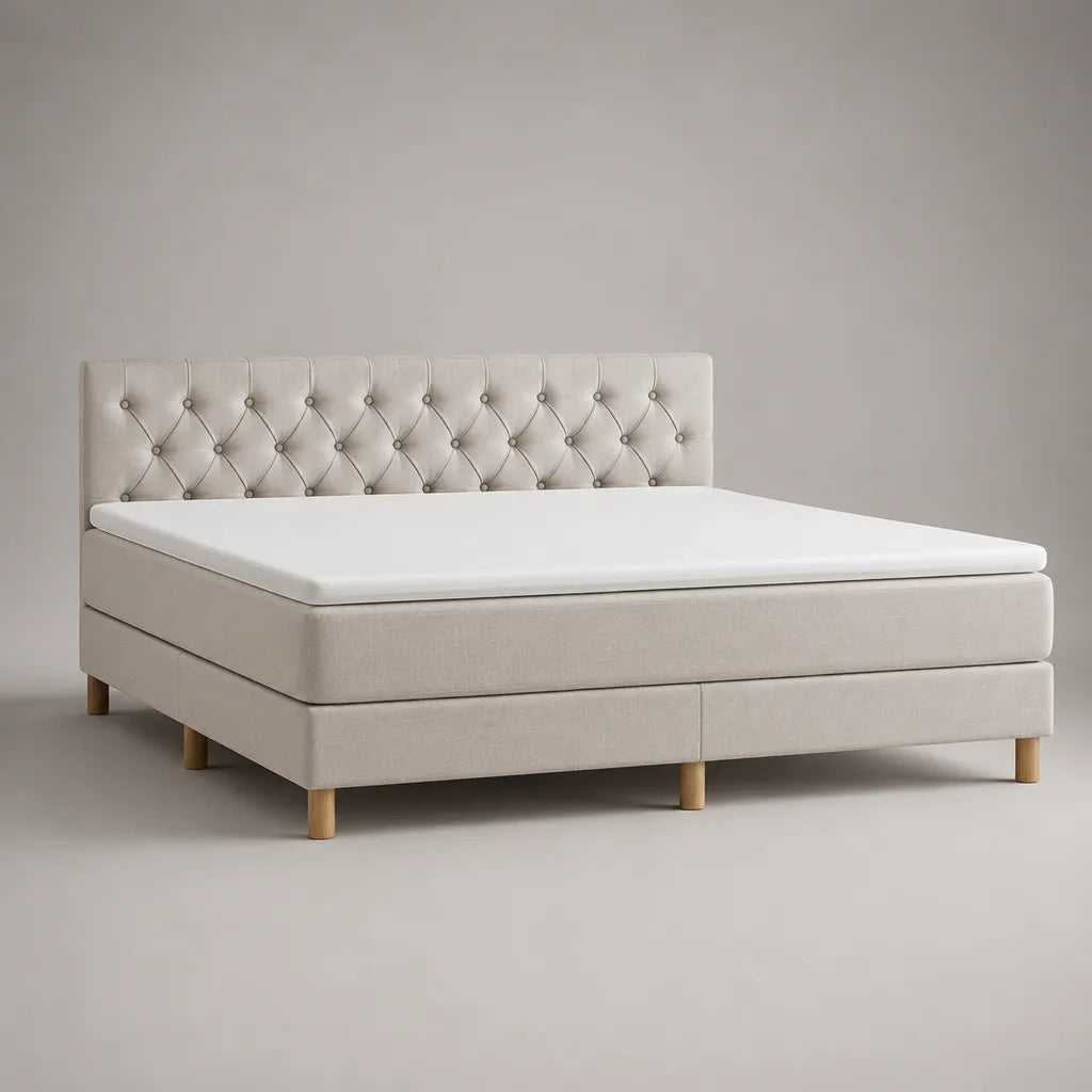 Letto matrimoniale boxspring 160 x 200 cm in tessuto beige chiaro con materasso, sovramaterasso bianco e testiera capitonné